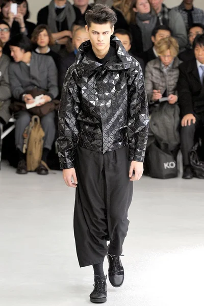 Look 35